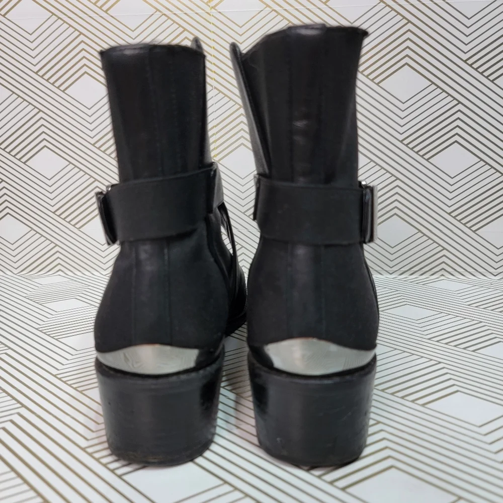 Stuart Weitzman MANLOW Black Leather Ankle Bootie Salon Boots Women's Size 9M. - Picture 4 of 10